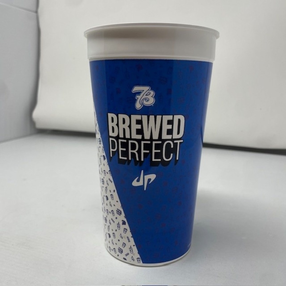 7-Eleven x Dude Perfect Brewed Perfect 32oz Plastic Souvenir Cup Signatures Blue